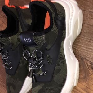 steven madden shoes wore once!